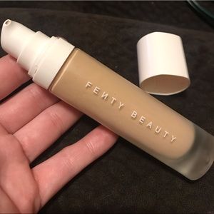 Fenty(210) foundation